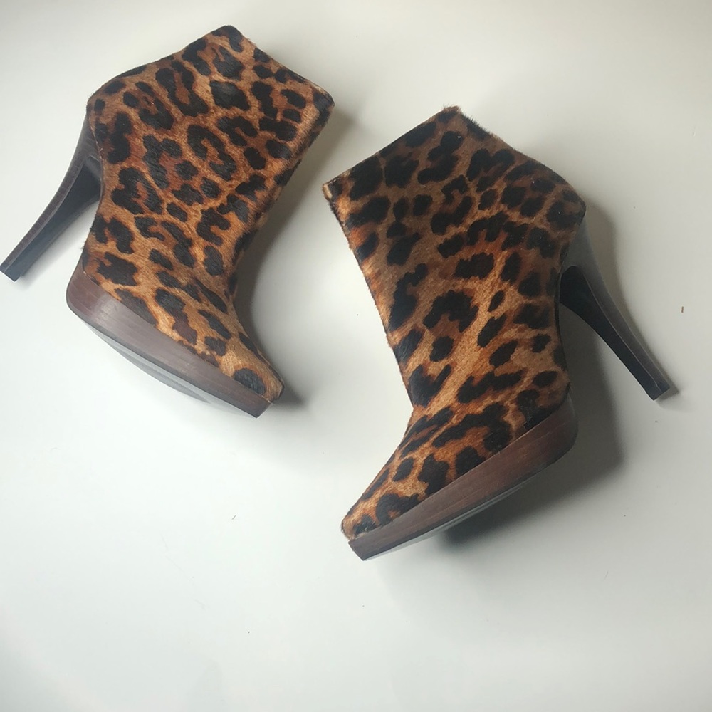 Steve Madden Leopard Print Booties Item#90 - image 1